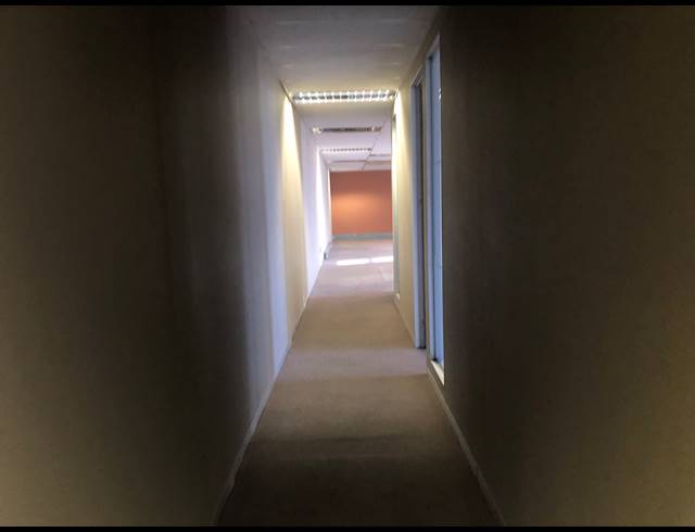 295M² OFFICE TO LET IN CRAIGHALL